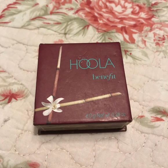 Benefit Hoola Bronzer - Picture 2 of 3